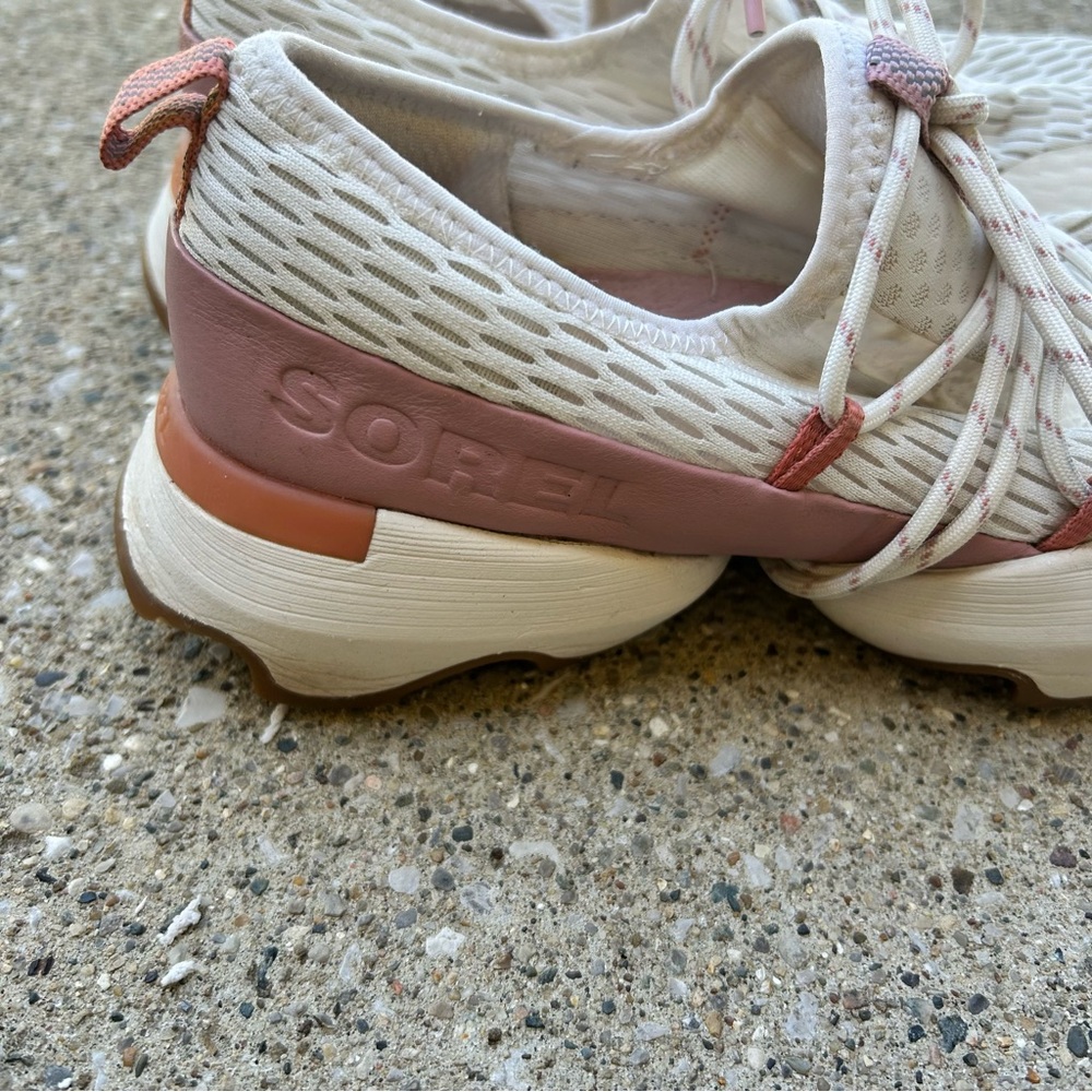 Sorel kinetic Impact lace ups Pink and White size 7 - Picture 11 of 12